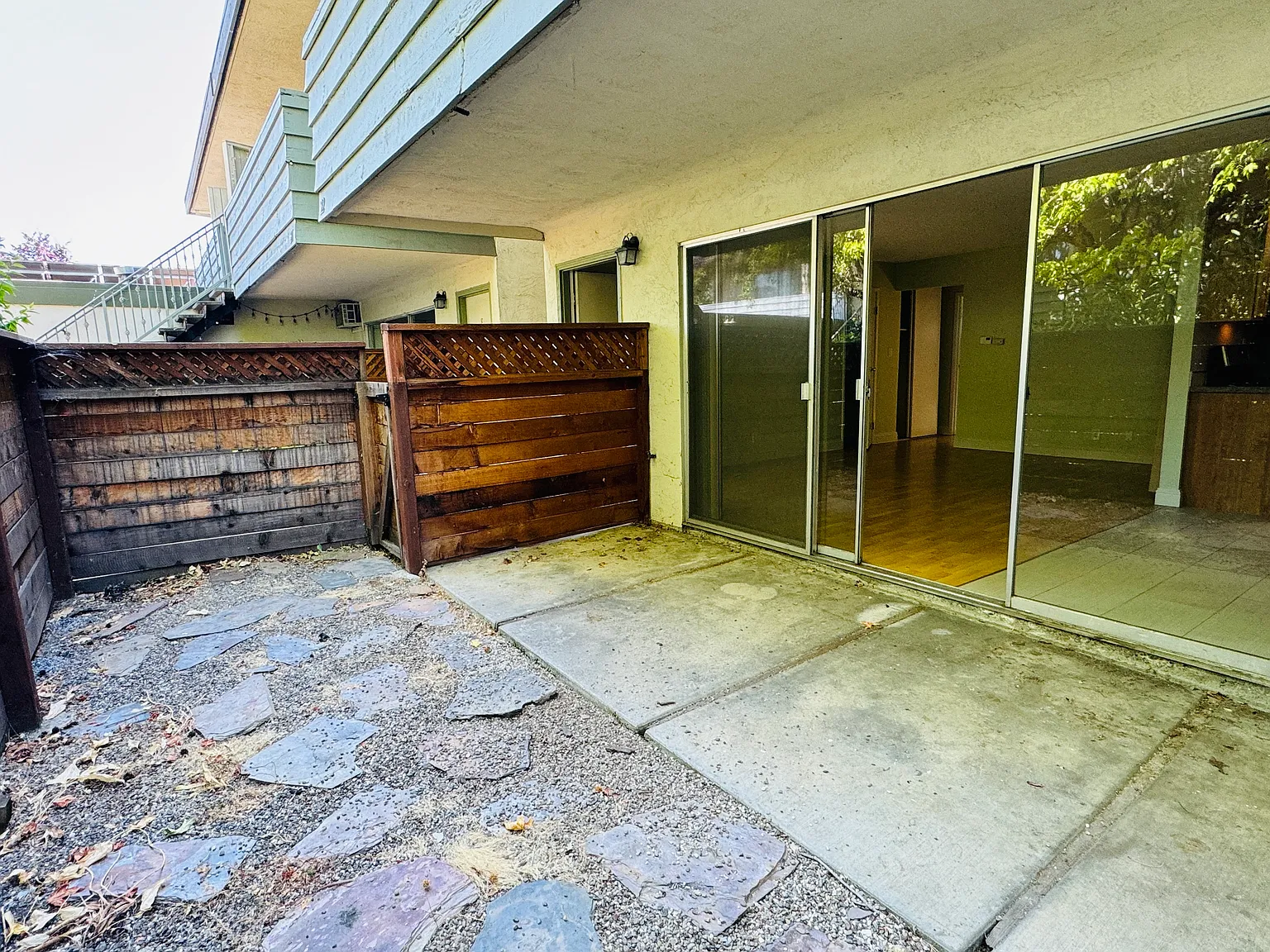 1 bed, 700 sqft, $2,200 — Photo 1