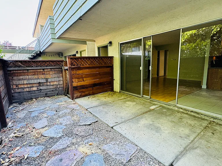 1855 Trinity Ave #9 — Photo 1