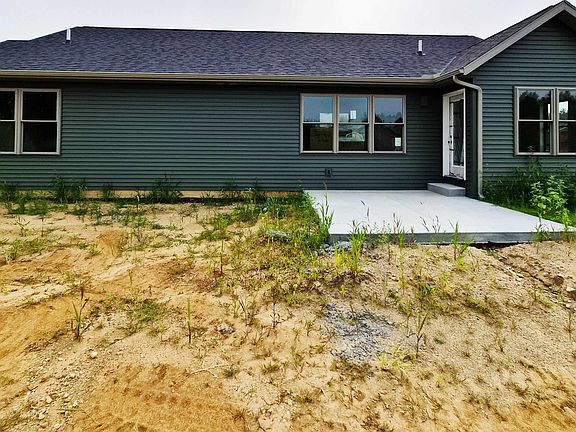 4th image of 425 N Eastfield Cir