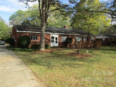 504 Hawthorne Ln, Gastonia, NC, 28054