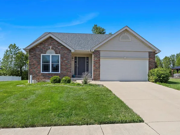 305 Edbrooke Dr, Shiloh, IL 62221