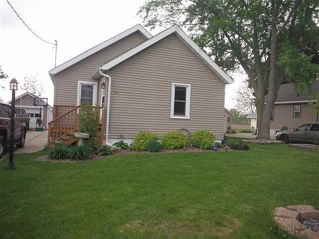 1st image of 131 Walker St