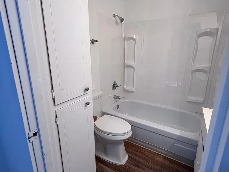 268-34th Ave 4-Plex — Photo 11