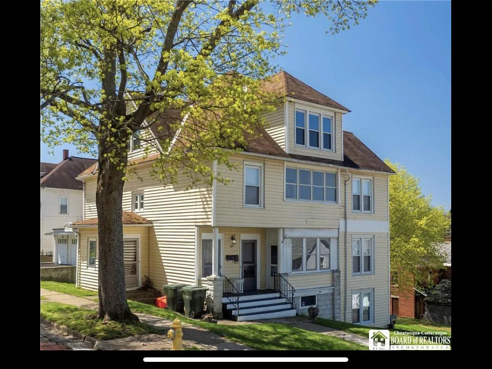 8 Shaw Ave #1