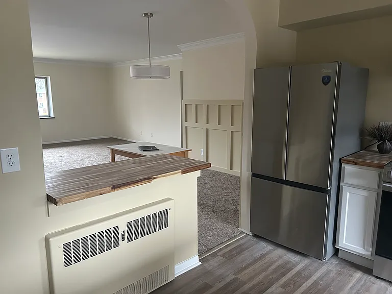 2411 East Ave #5 — Photo 13