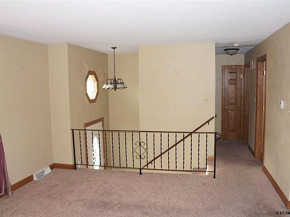 3rd image of 603 2nd Ave NW