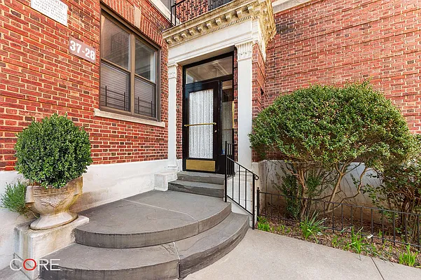 Sold by CORE | media 25