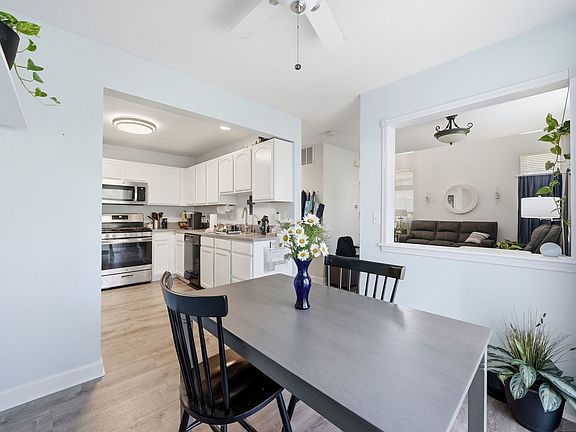 5th image of 9939 Wakefield Ln #9939