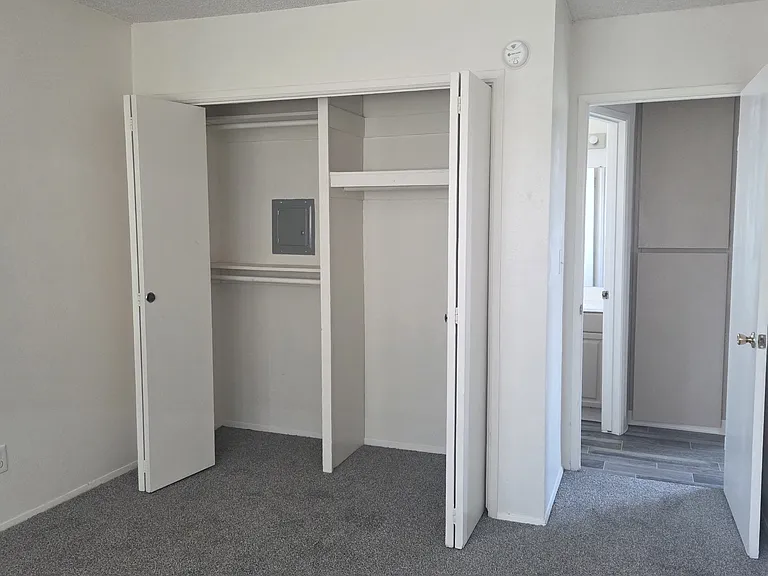 Villa Mollison Apartments — Photo 6