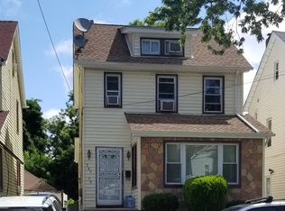 240-35 Edgewood Ave, Rosedale, NY 11422