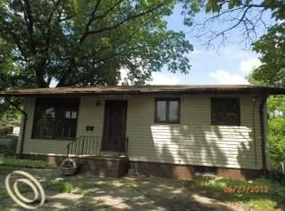 284 Luther Ave, Pontiac, MI 48341