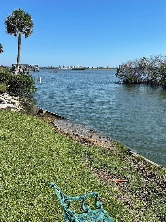 2 bed, 2.0 bath, 1168 sqft, $3,200 — Photo 4