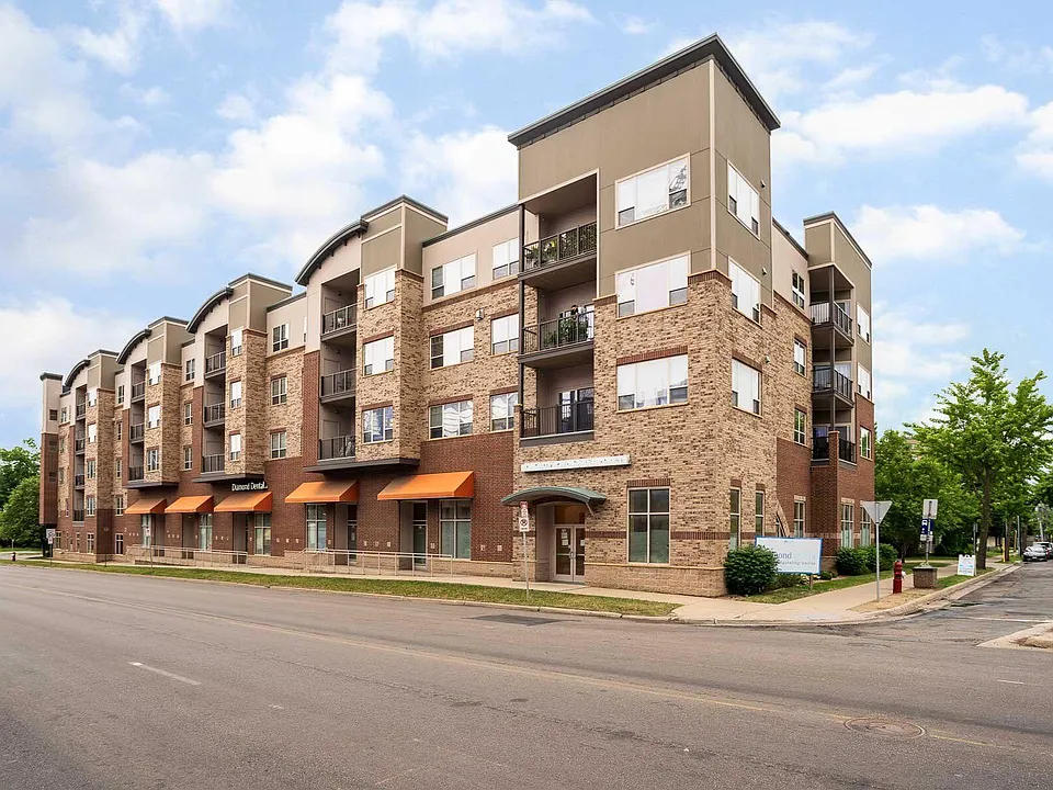 1101 on Main