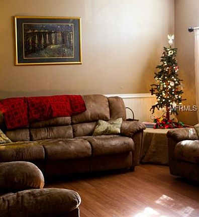 4th image of 611 Somerstone Dr