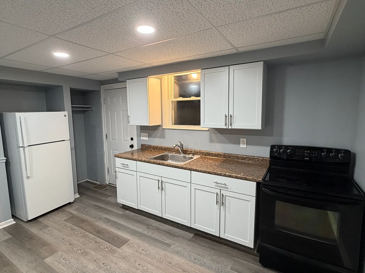 3 bed, 1359 sqft, $1,295 — Photo 3