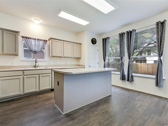 5th image of 12733 Council Bluff Dr