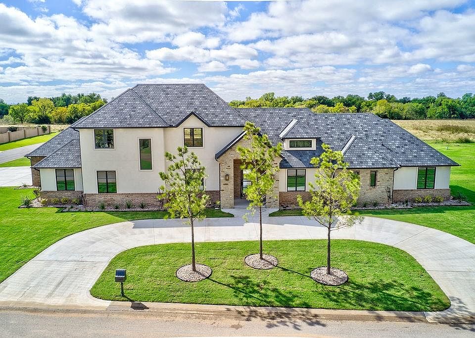 1st image of 21669 Villagio Dr