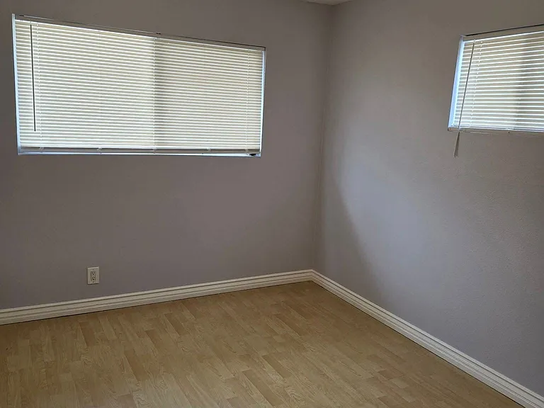 10207 Ashdale St — Photo 2