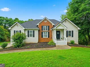 7002 Estates Ct, Loganville, GA 30052