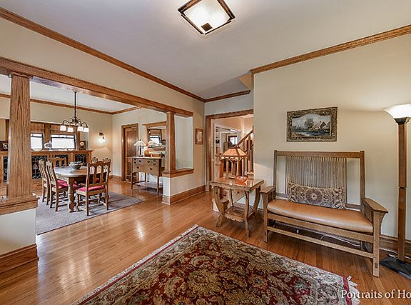 4th image of 546 Forest Ave