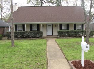 17 High Timber Dr, Maumelle, AR 72113