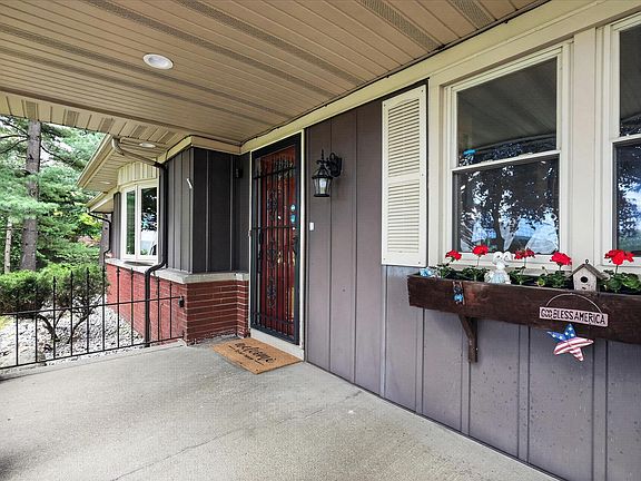 4th image of 54851 N Pine Rd