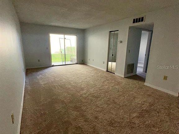 4th image of 922 Lake Destiny Rd Unit C