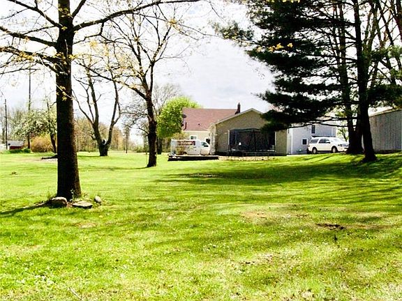 3rd image of 324 W Main St