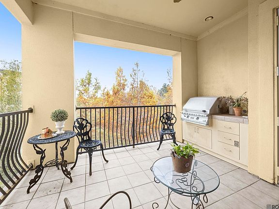 3rd image of 998 Stanford Ave APT 417