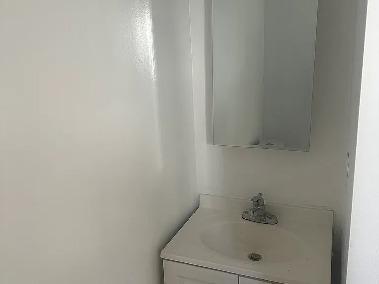411 S Grande Vista Ave #1/2 — Photo 12