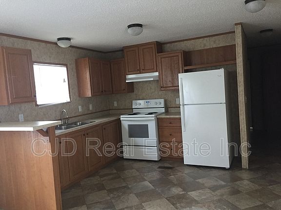 3rd image of 24 Coachlight Trailer Park