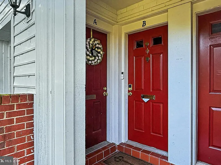 2711 S Walter Reed Dr #A — Photo 6