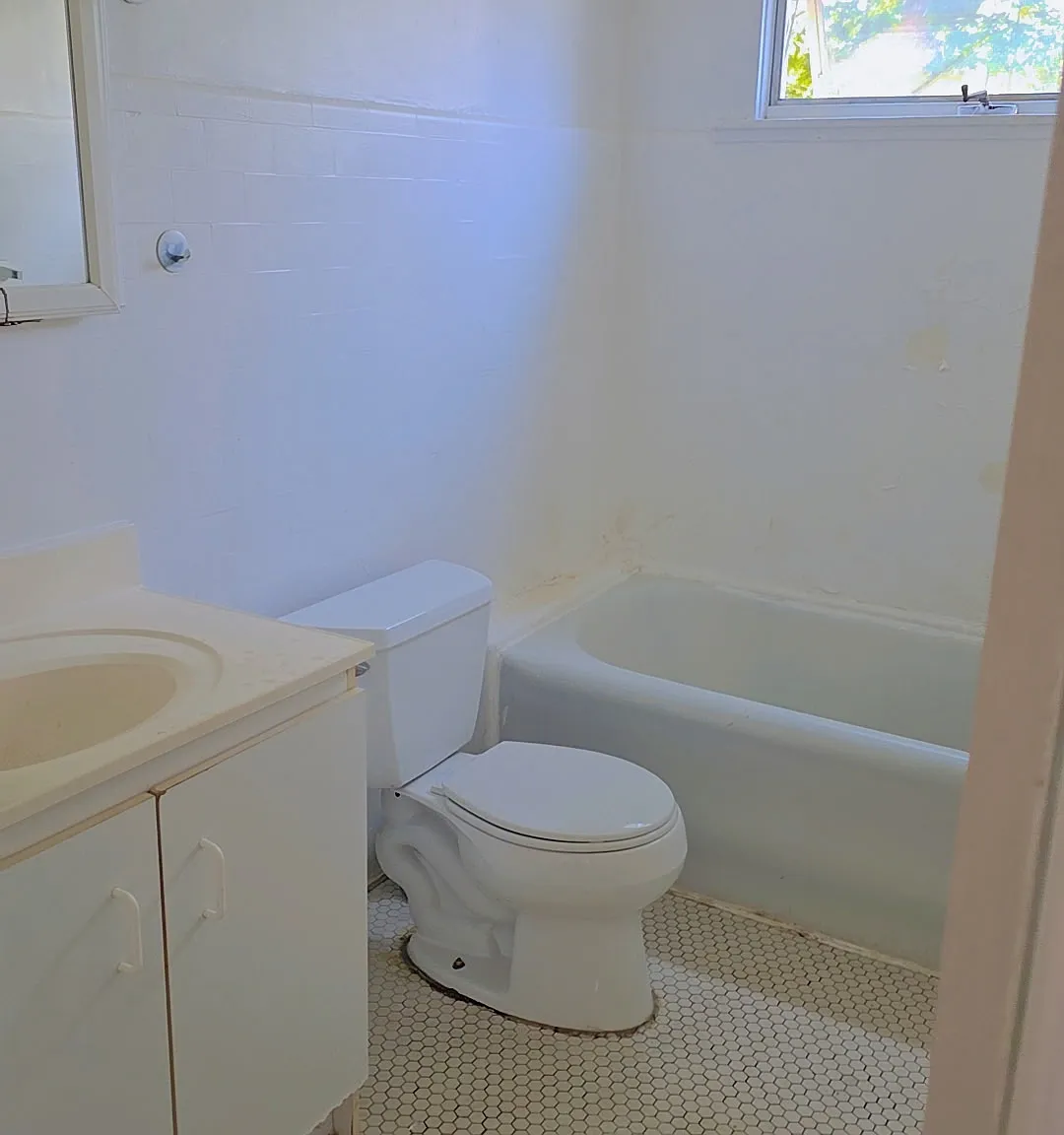 414 Douglas - Unit 1 — Photo 3