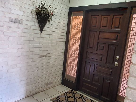 2nd image of 134 & 138 Treasure Way #134