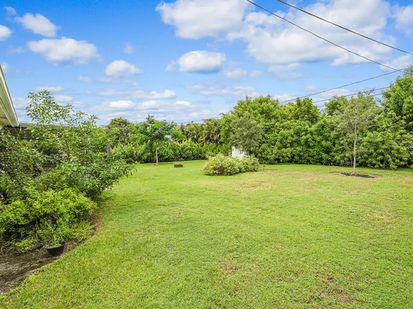 2334 SE Merrill Road, Port St Lucie, FL 34952