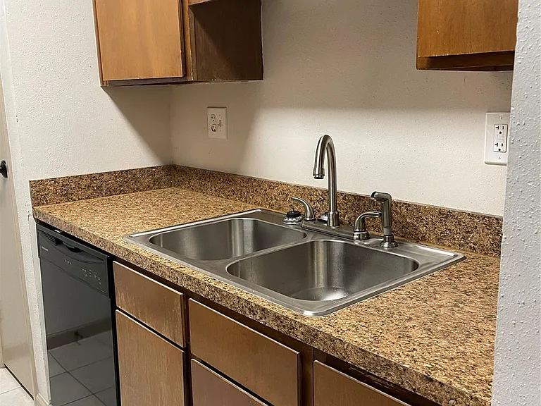 10053 Westpark Dr #325 — Photo 11