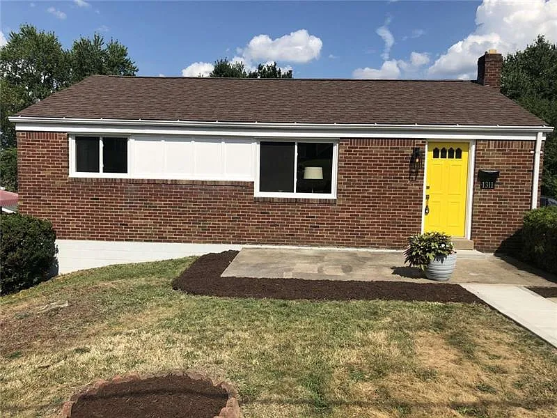 1311 Cascade Dr photo 1