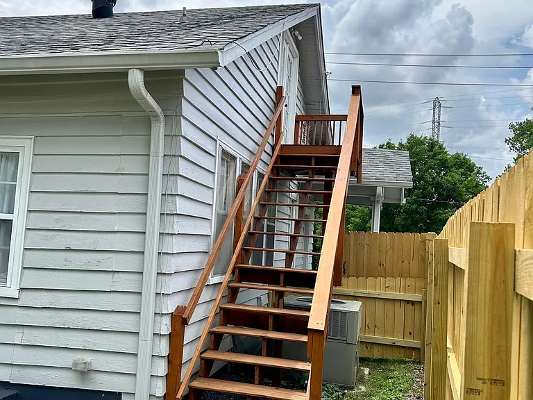 Second, exterior staircase for a separate entrance to bonus room