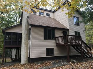 1824 Jennifer Dr, East Stroudsburg, PA