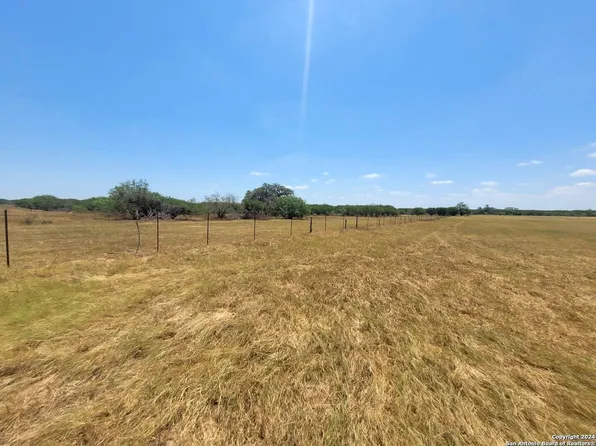 LOT 7 OF 7 Bar R Lane LOT 7, Floresville, TX 78114