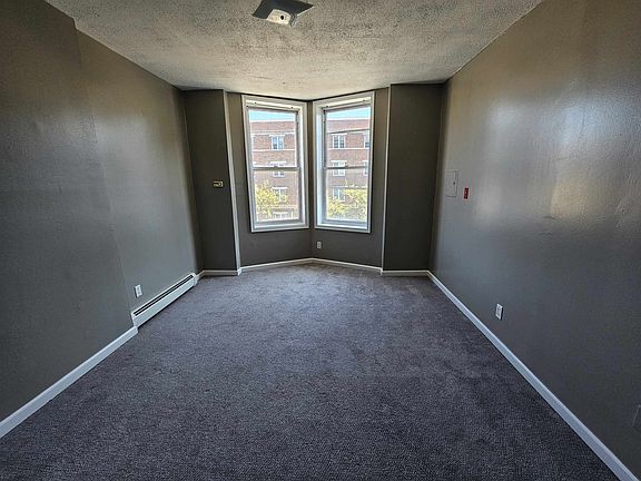 4th image of 811 Montgomery St APT 2R