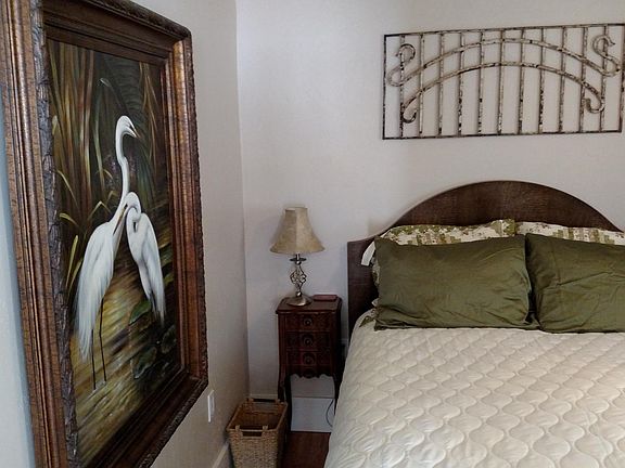 Same Cottage bedroom.