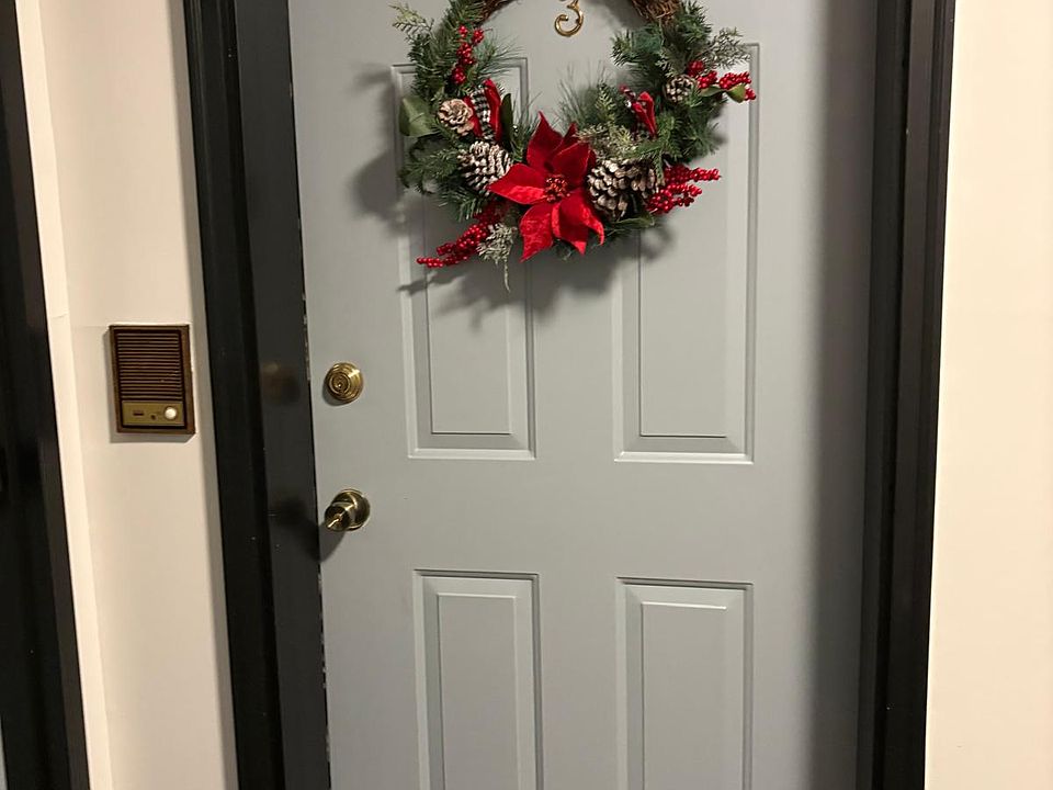 1st image of 895 Cold Spring Rd APT 3