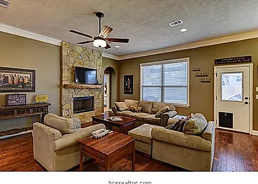 4252 Rocky Rhodes Dr — Photo 5