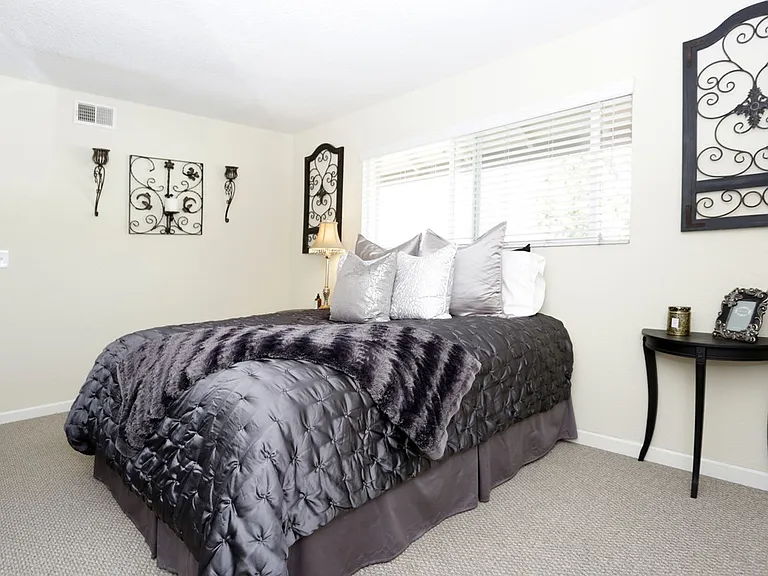 Avalon Townhomes OPEN HOUSE SATURDAY 11/15/2025 — Photo 14