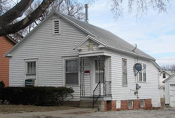 1st image of 417 S 16th St
