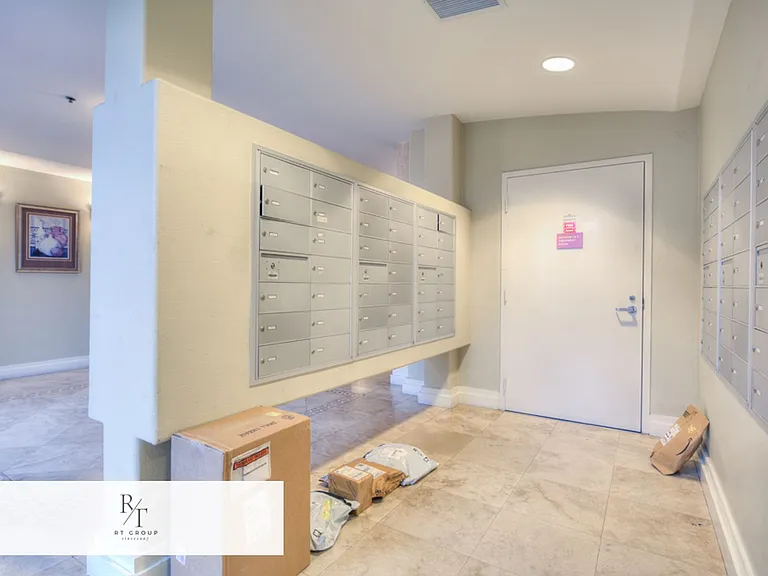 580 W Main St #302 — Photo 31
