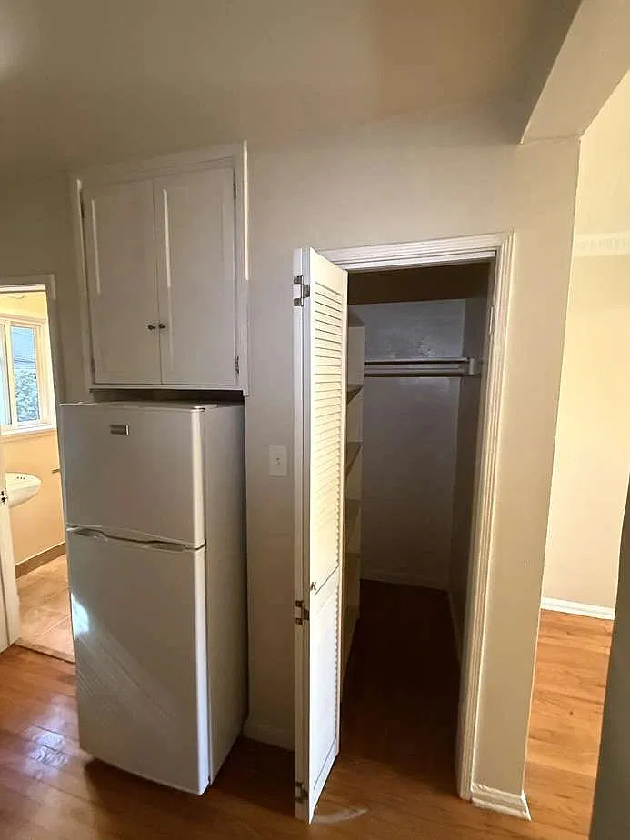 Studio, 1.0 bath, $1,385 — Photo 4