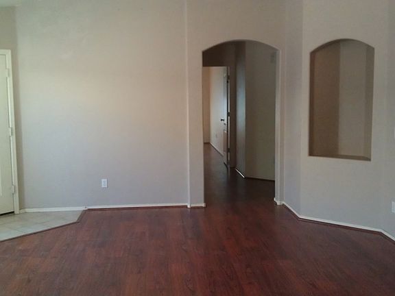 3rd image of 15676 W Saguaro Ln