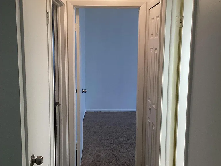 2106 Tarrytown Ln NE — Photo 15